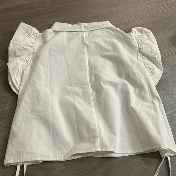 POL white Top Sleeveless - Picture 3 of 3